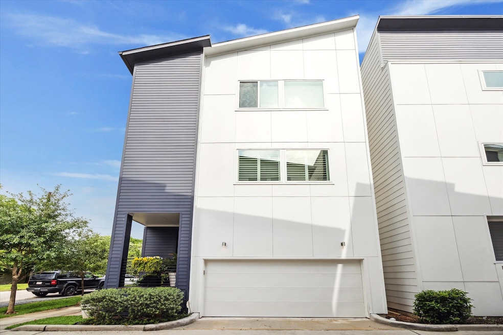 Discover your dream home at 1234 W. 25th Unit A! T
