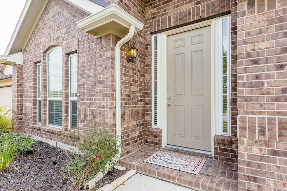 Welcome to 13015 Lily Crest Ln located in the heart of Wildwood at Northpointe.