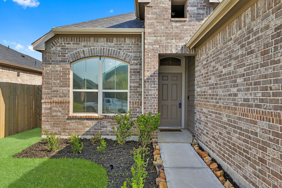 10028 Swift Fox Ct, Magnolia, TX 77354 - photo 1