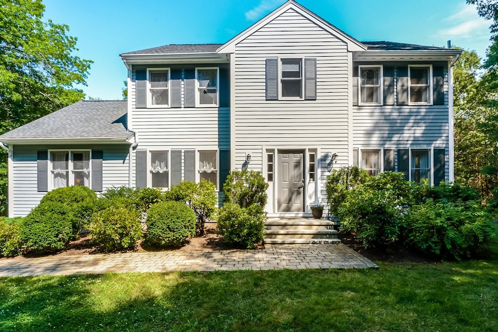 41 Carver Hill Rd, Marlborough, MA 01752 - photo 1