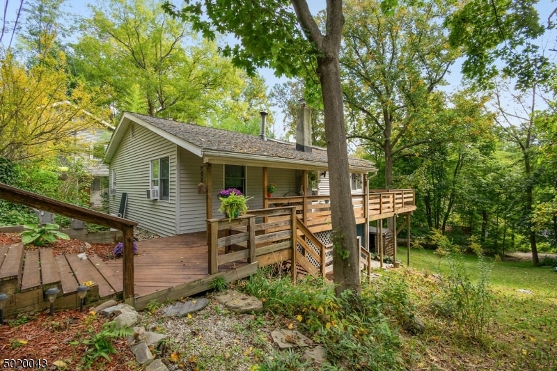 183 Lakeside Dr W, Belvidere, NJ 07823 - photo 1