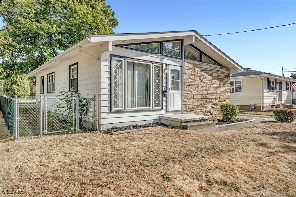 2863 Burnside St, Akron, OH 44312 - photo 1