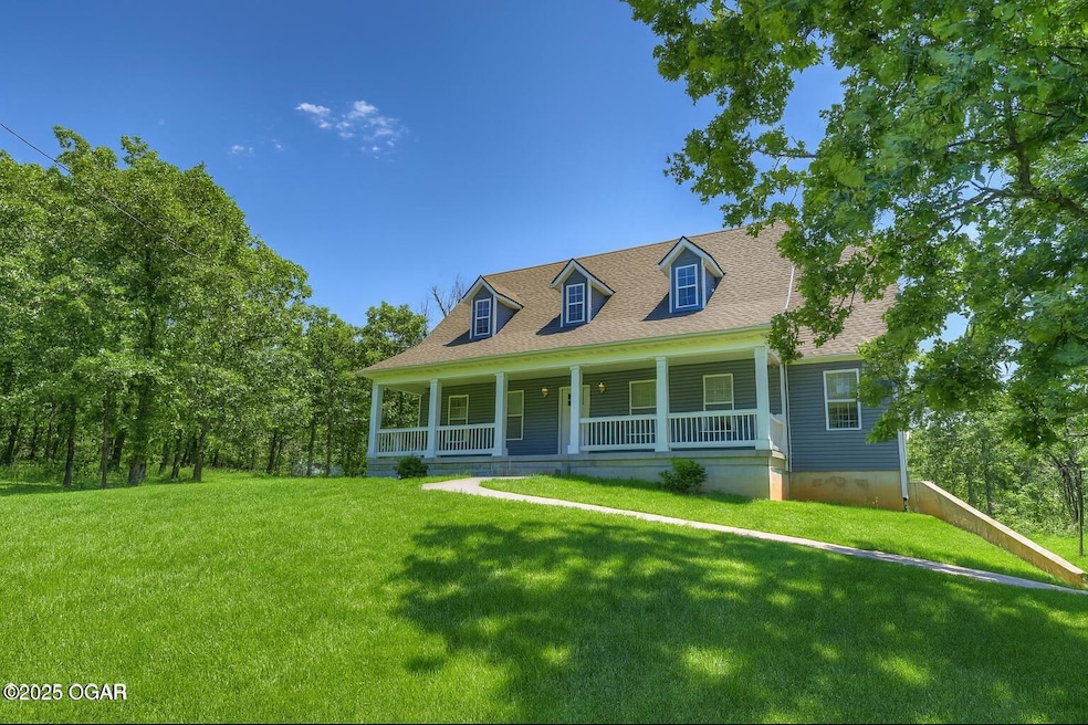 7A01D852-9504-4CC7-809B-7F4CE28C9A20