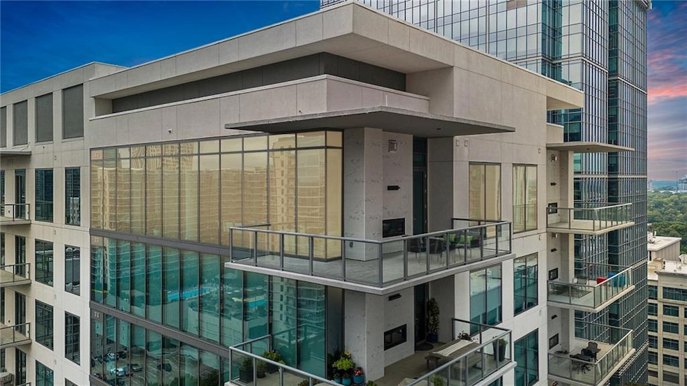 Corner Penthouse Residence