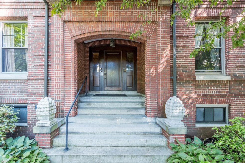 Entrance to 15 Clifford