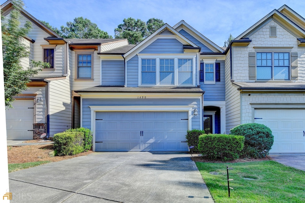 Beautiful Townhome located in the back of communit