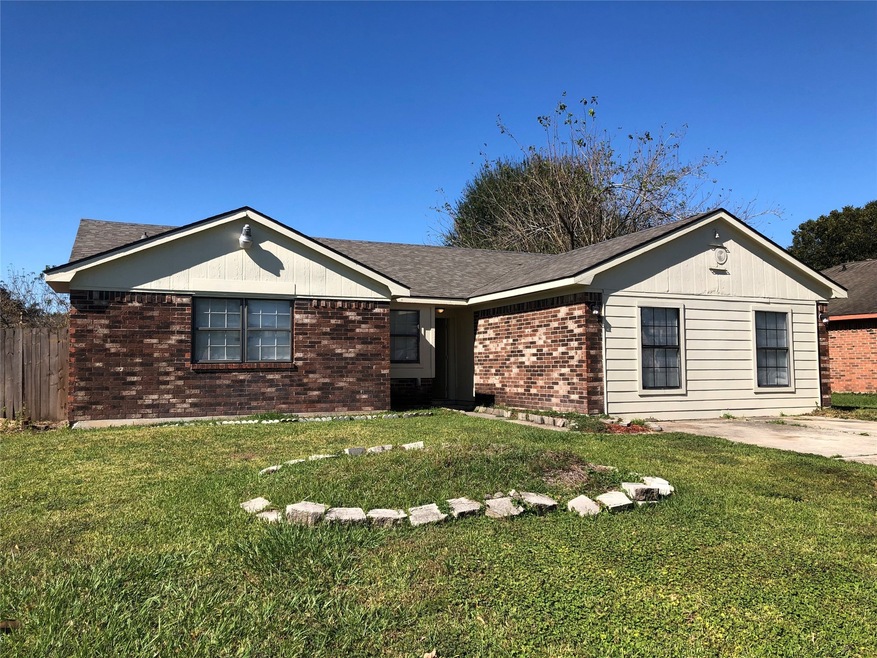 10339 Jillana Kaye Dr, Houston, TX 77086 - photo 1