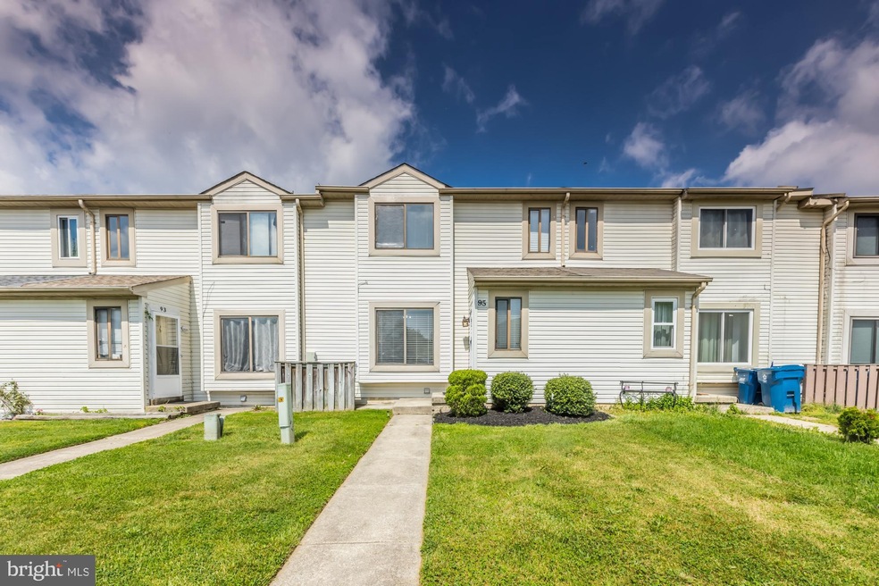 95 Liborio Ln, New Castle, DE 19720 - photo 1