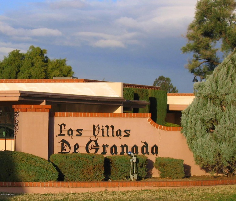 LAS VILLAS DE GRANADA ENTRANCE