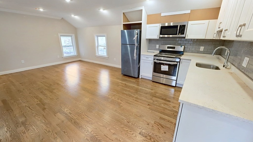 76 Cross St unit 3, Somerville, MA 02145 - photo 1