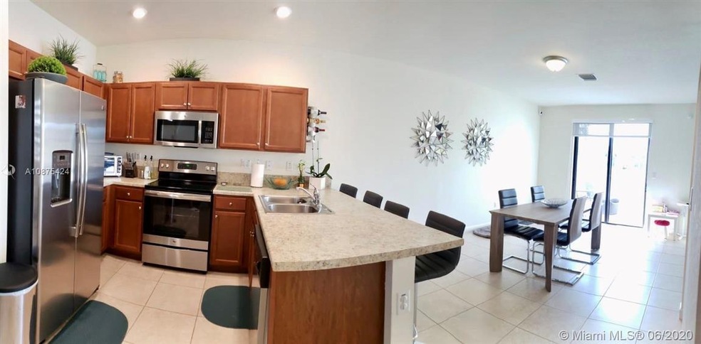 Kitchen/Dining Area