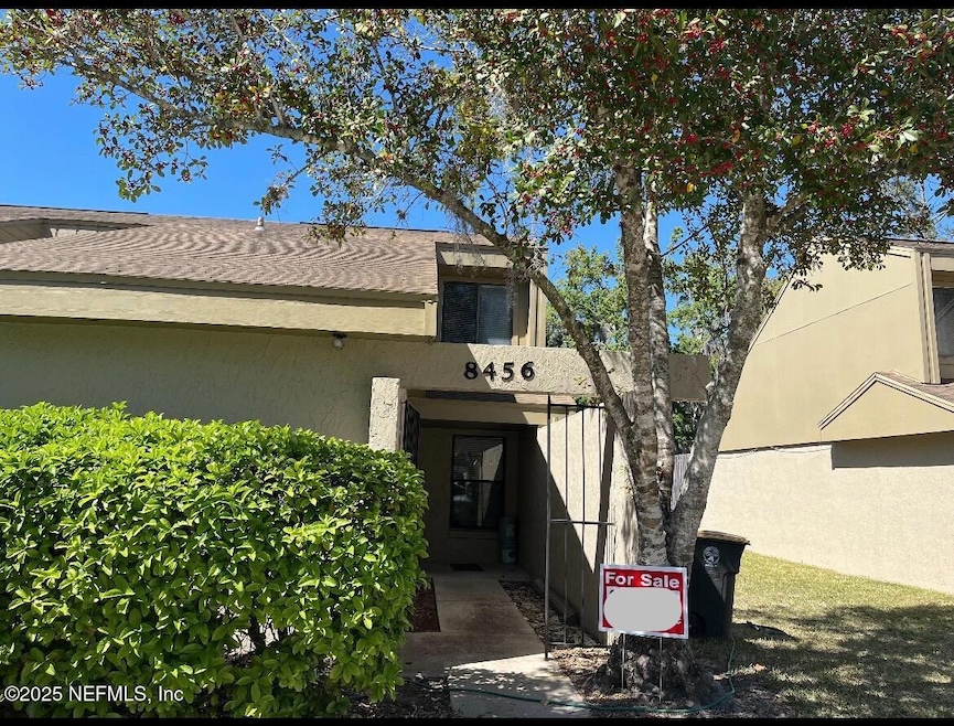 For Sale $164,900 • Co-Listing Agent