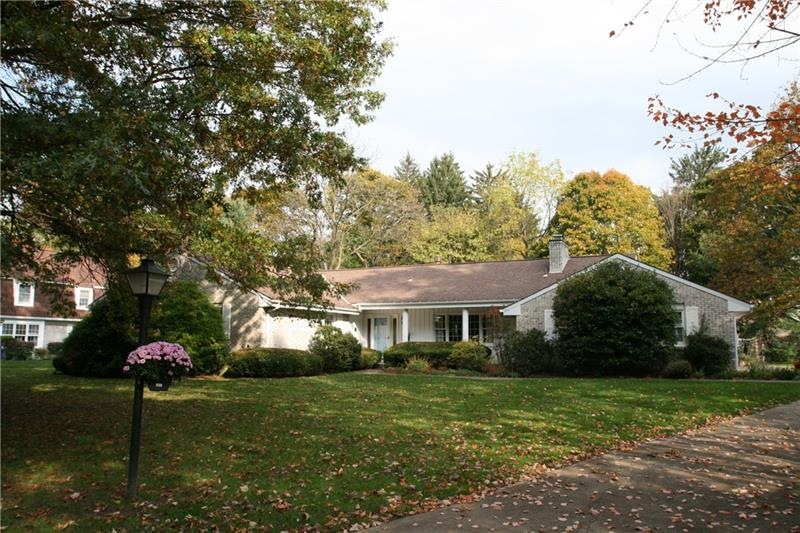 Welcome Home to 2707 Bristol Court in Hampton Town