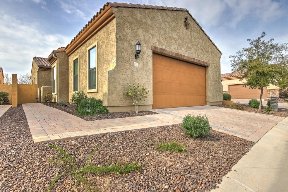 1736 N Trowbridge-2