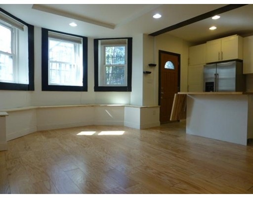 394 Riverway unit C, Boston, MA 02115 - photo 1