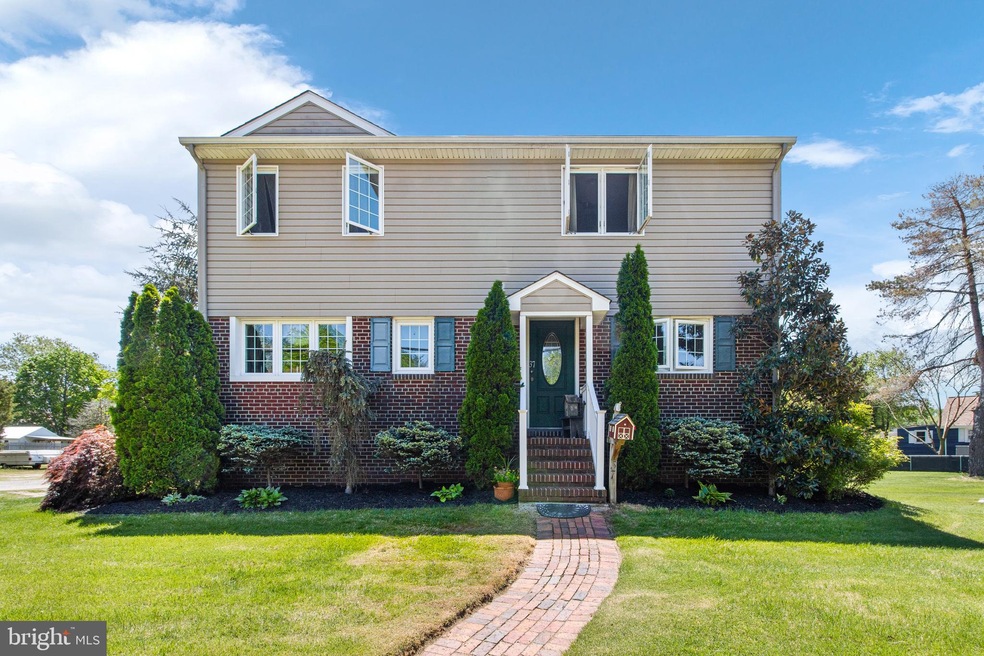 37 Chestnut St, Pennsville, NJ 08070 - photo 1