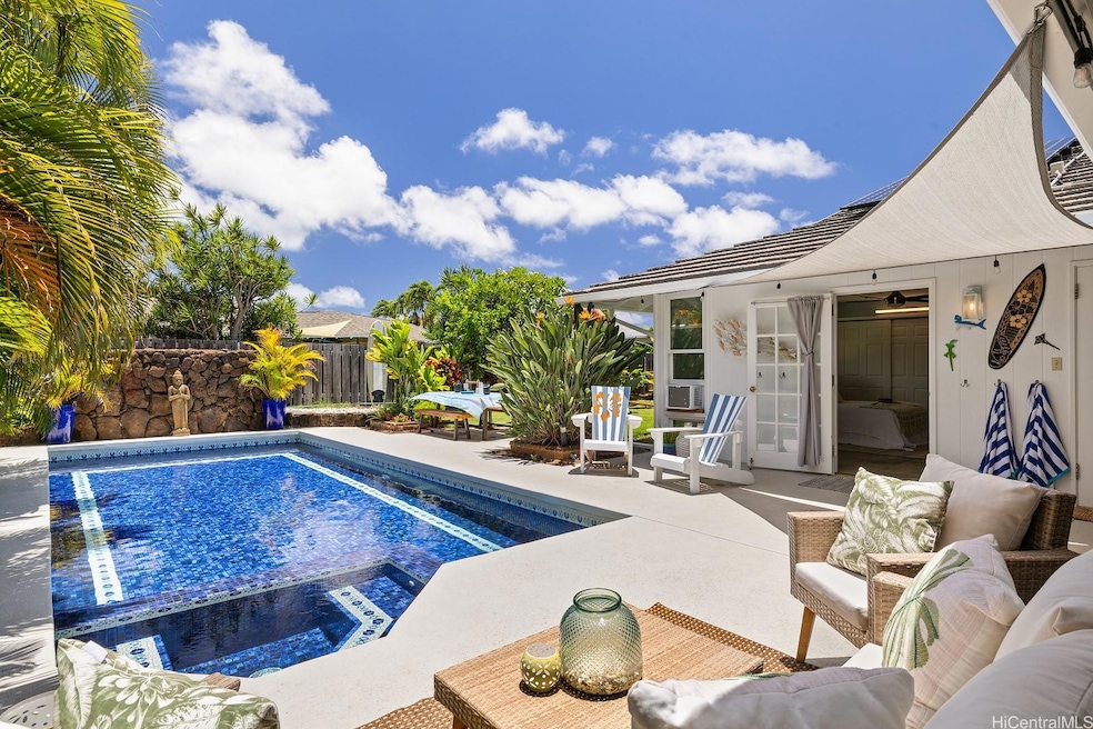 A luscious backdrop for your pool parties and rela