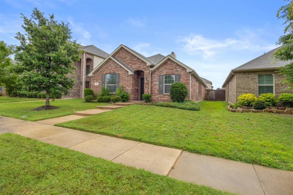 617 Wounded Knee Dr, Aubrey, TX 76227 - photo 1