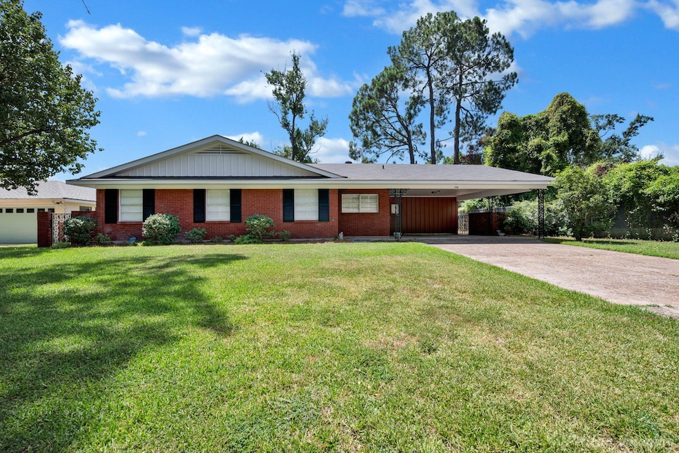 Sold • Co-Listing Agent