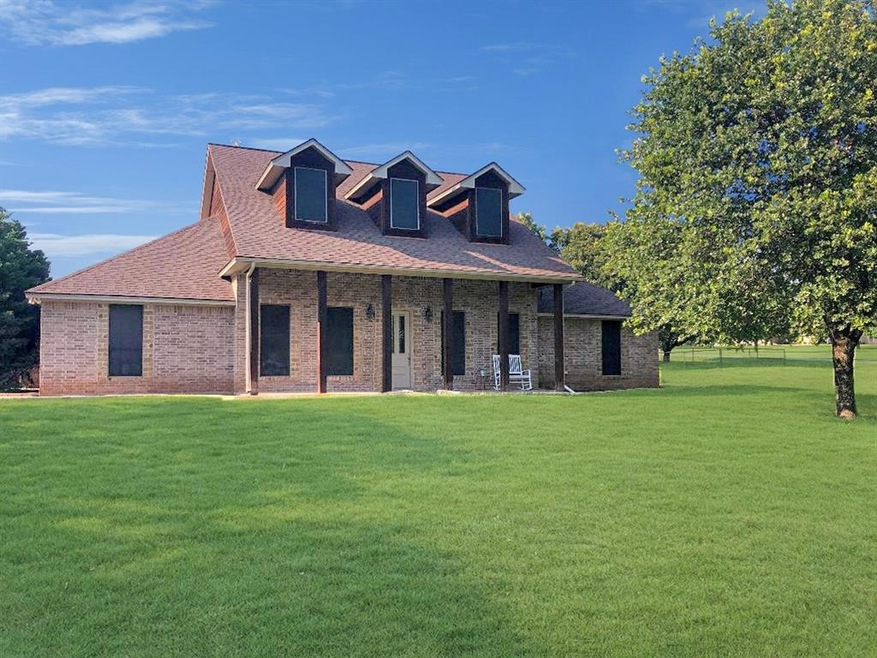 201 Forest Creek Cir, Weatherford, TX 76088 - photo 1