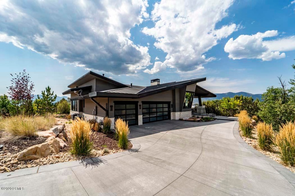 0_Exterior_high_3548408