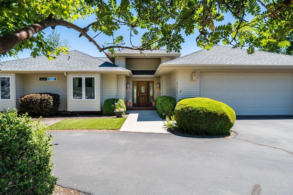 61524 Hillridge Rd, Bend, OR 97702 - photo 1