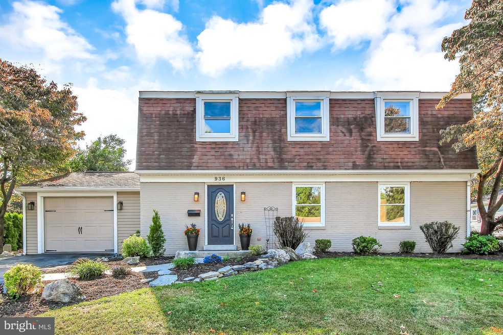 936 E Walnut St, Palmyra, PA 17078 - photo 1