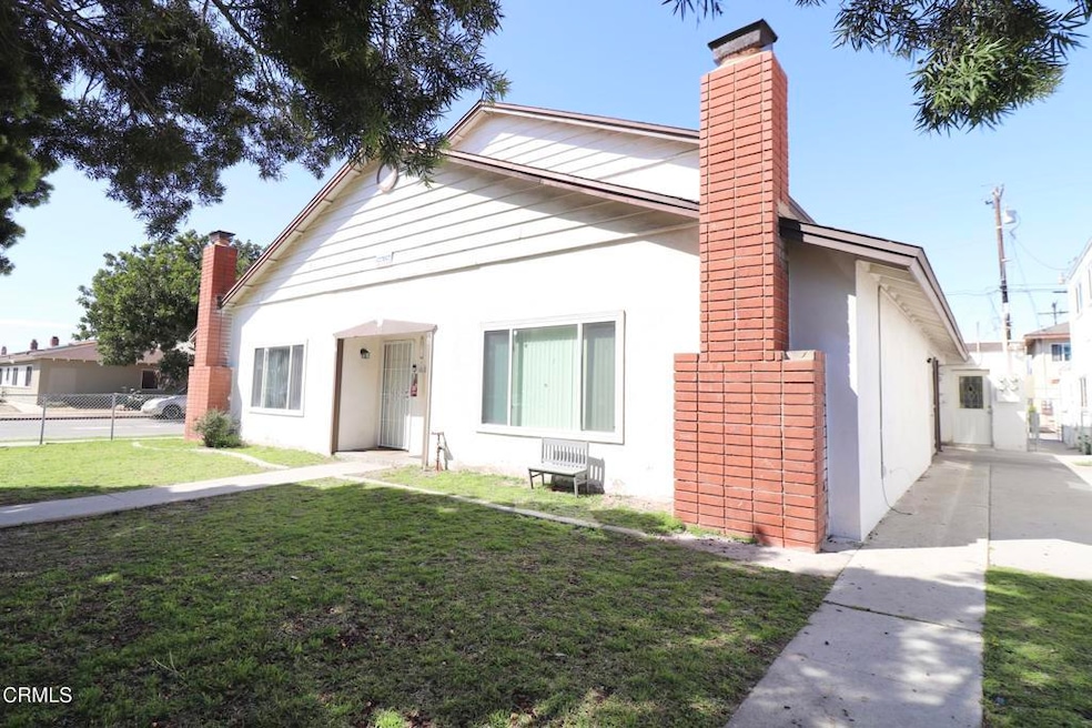 241 Campbell Way unit B, Oxnard, CA 93033 - photo 1