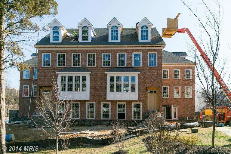 10613 Yorktown Dr, Fairfax, VA 22030 - photo 1