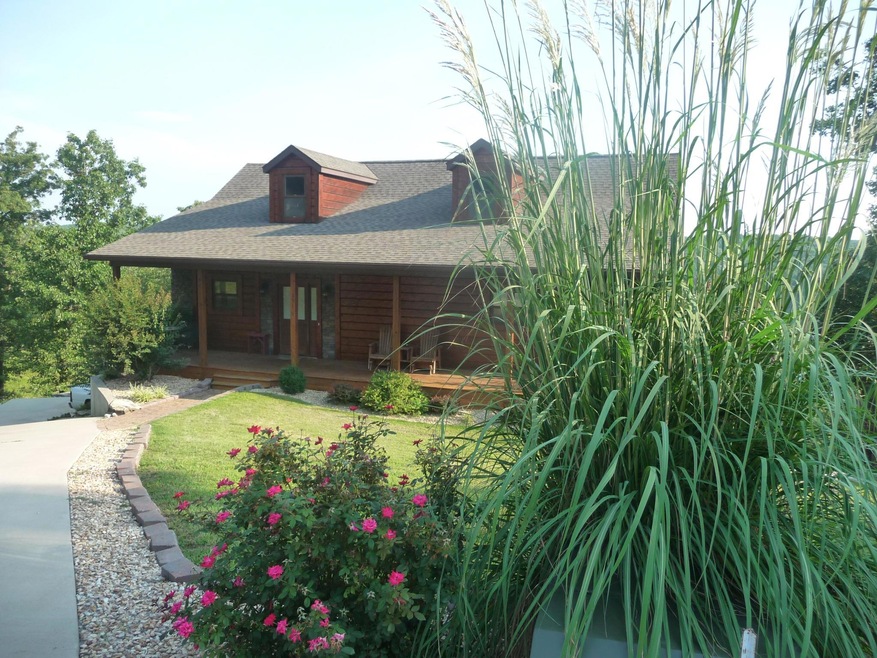 Front porch/Rustic Beauty!