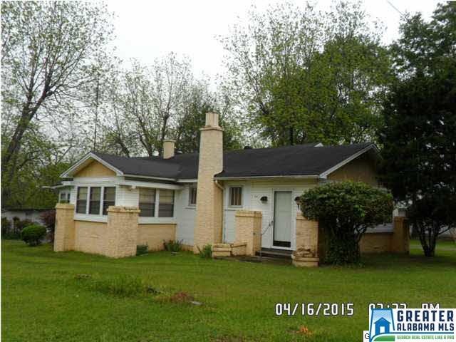 Great older home in Thorsby!  Many pecan trees sha