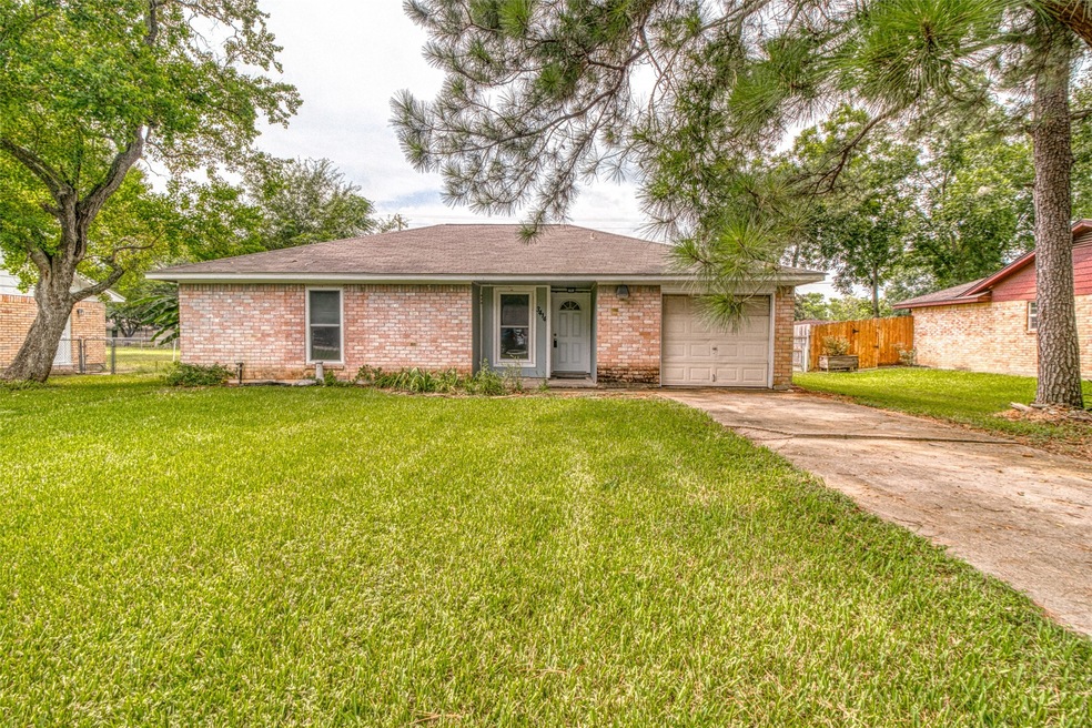 3414 Schroeder Ave, Needville, TX 77461 - photo 1