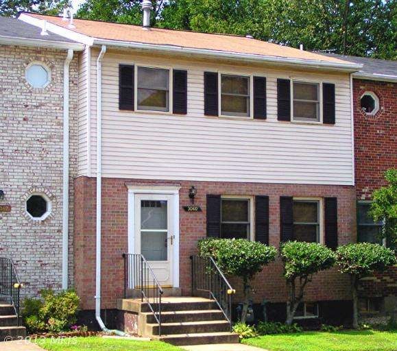 3060 Winter Pine Ct, Fairfax, VA 22031 - photo 1