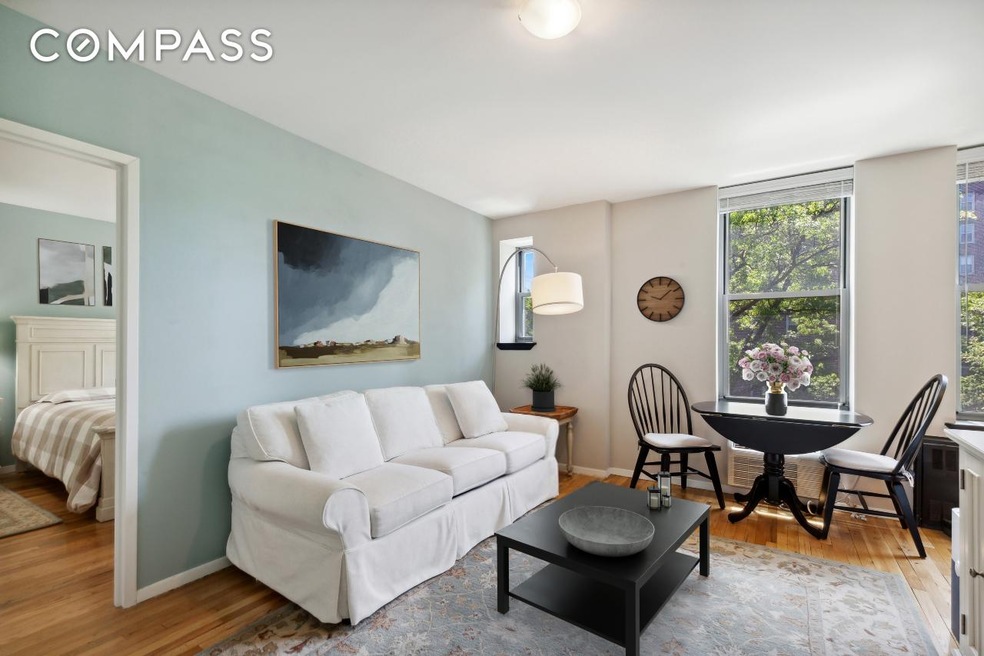 689 Fort Washington Ave unit 4B, New York, NY 10040 - photo 1