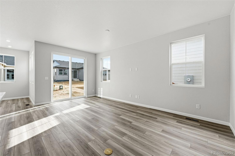 3378 N Duquesne Way, Aurora, CO 80019 - photo 1