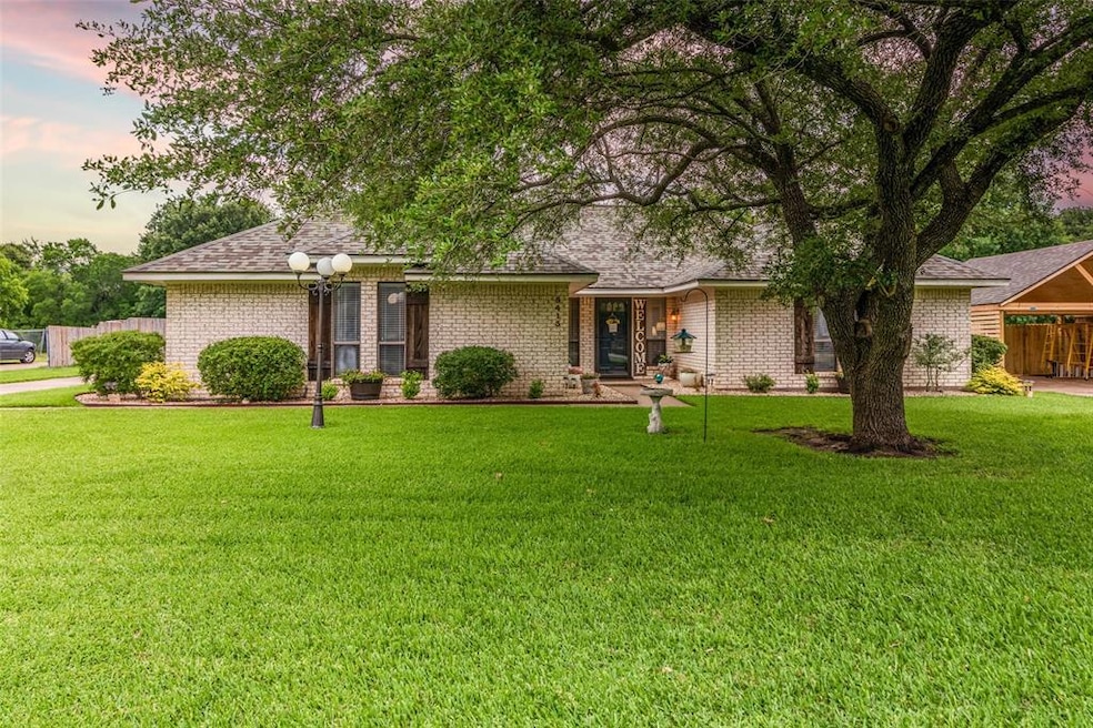 5413 Bello Vista Dr, Sherman, TX 75090 - photo 1