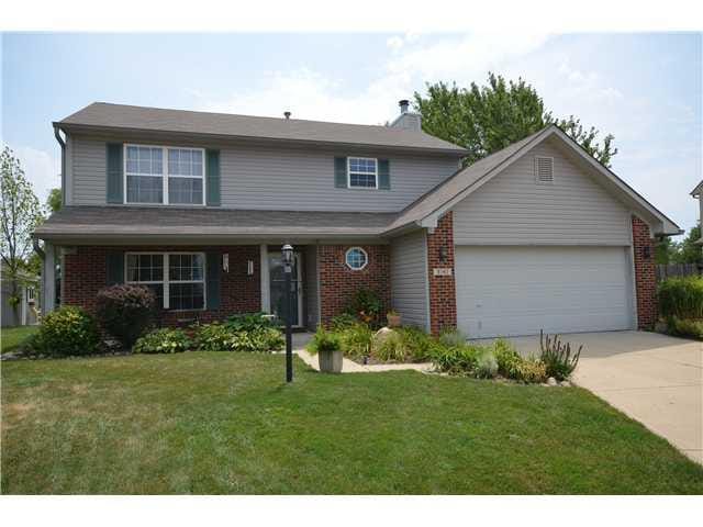 9747 Greystoke Ct, Fishers, IN 46038 - photo 1