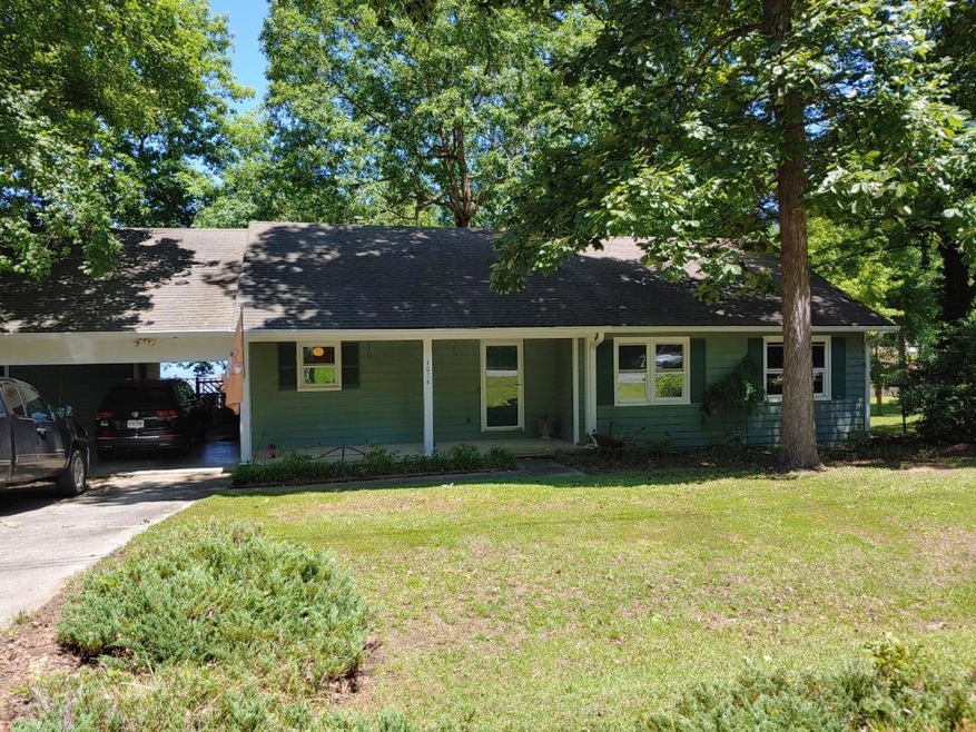 1054 N. Plantation