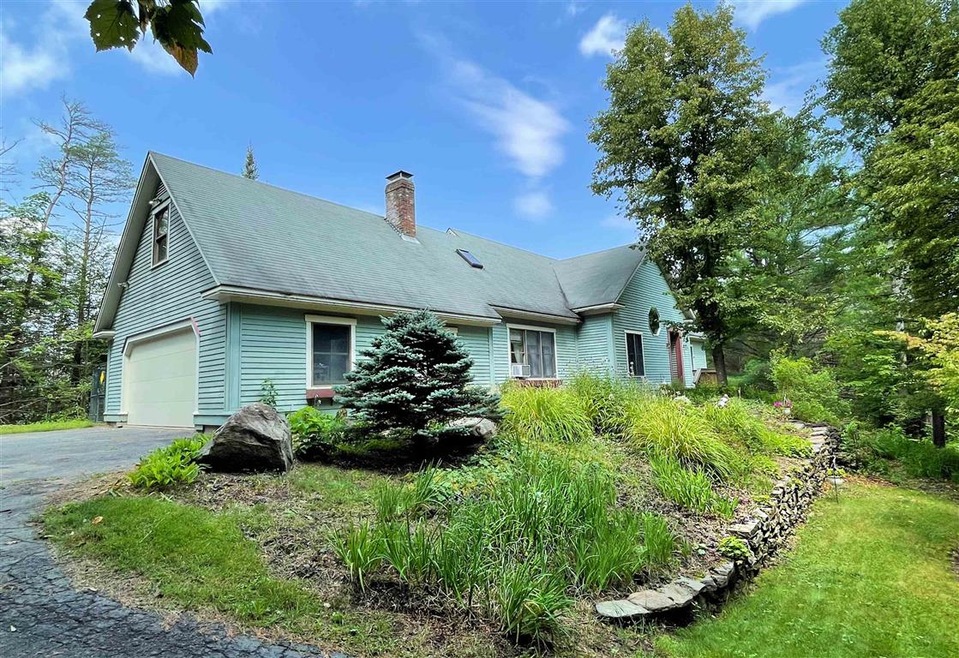 66 Morgan Cir, Saint Johnsbury, VT 05819 - photo 1