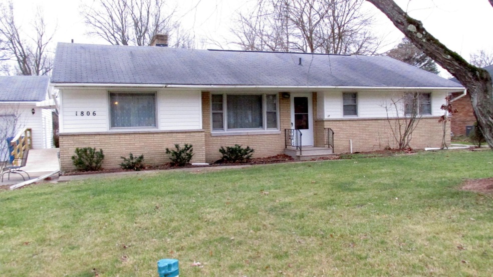 !806 E. Winn Rd