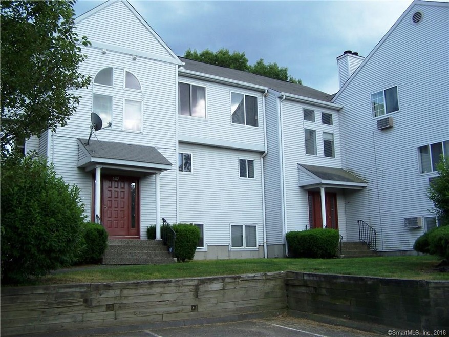 147 Hamden Ave unit E, Waterbury, CT 06704 - photo 1