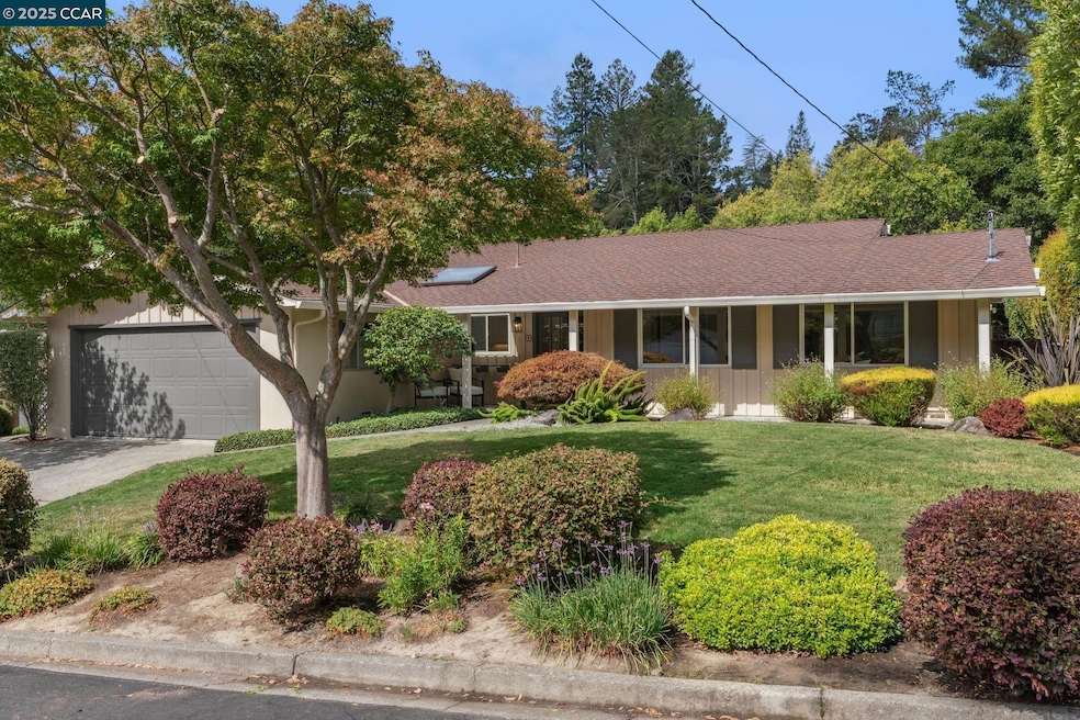 Sold $1,530,000 • Co-Listing Agent