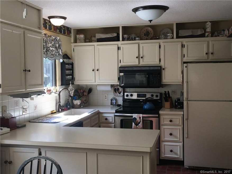 444 Heritage Village unit B, Southbury, CT 06488 - photo 1