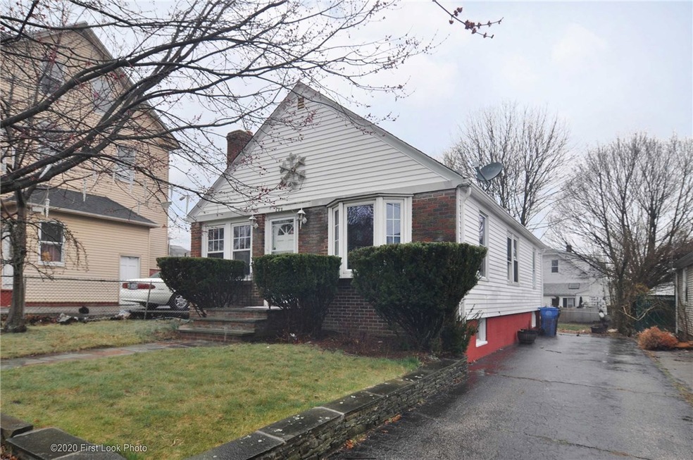 127 Hillwood St, Cranston, RI 02920 - photo 1