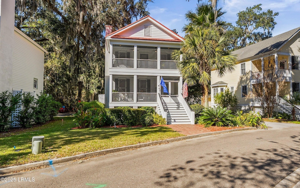 8 Battery Point Ln, Beaufort, SC 29902 - photo 1