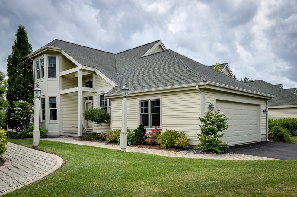 47 Carriage Hill Cir, Southborough, MA 01772 - photo 1