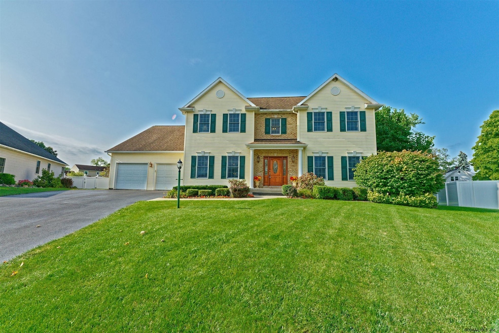 5 Pembrooke Ct, Albany, NY 12211 - photo 1