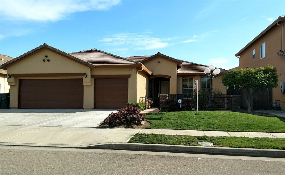7043 E Fedora Ave, Fresno, CA 93737 - photo 1