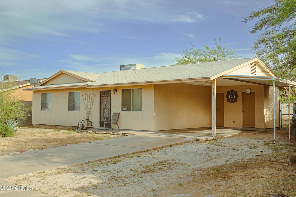 Caldwell St (6)