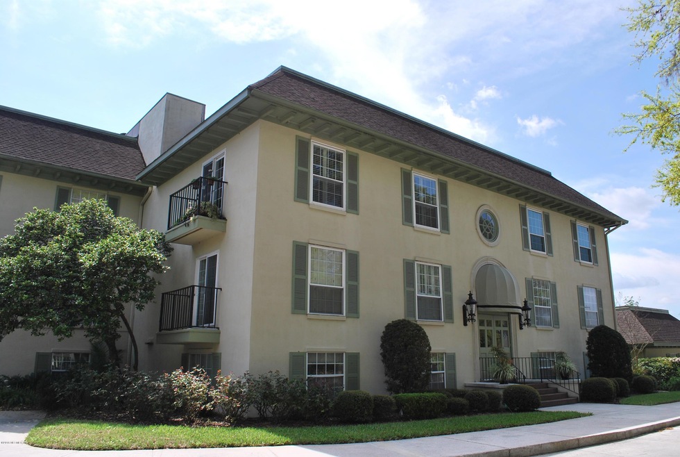 4300 Lakeside Dr unit 1, Jacksonville, FL 32210 - photo 1